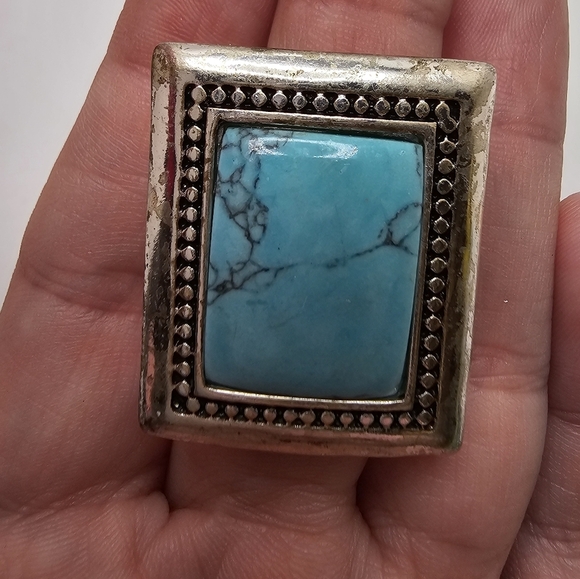 Ring - Picture 3 of 5